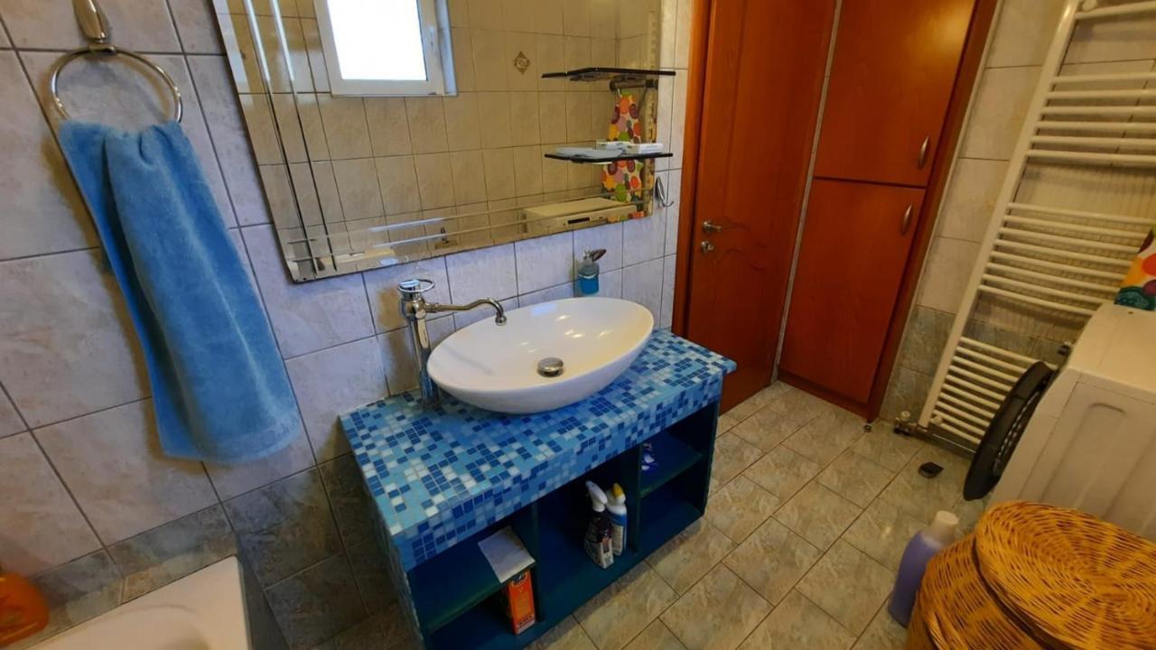 Ioannis - Room With Balcony Near Limnopula Gavrolimni Ngoại thất bức ảnh